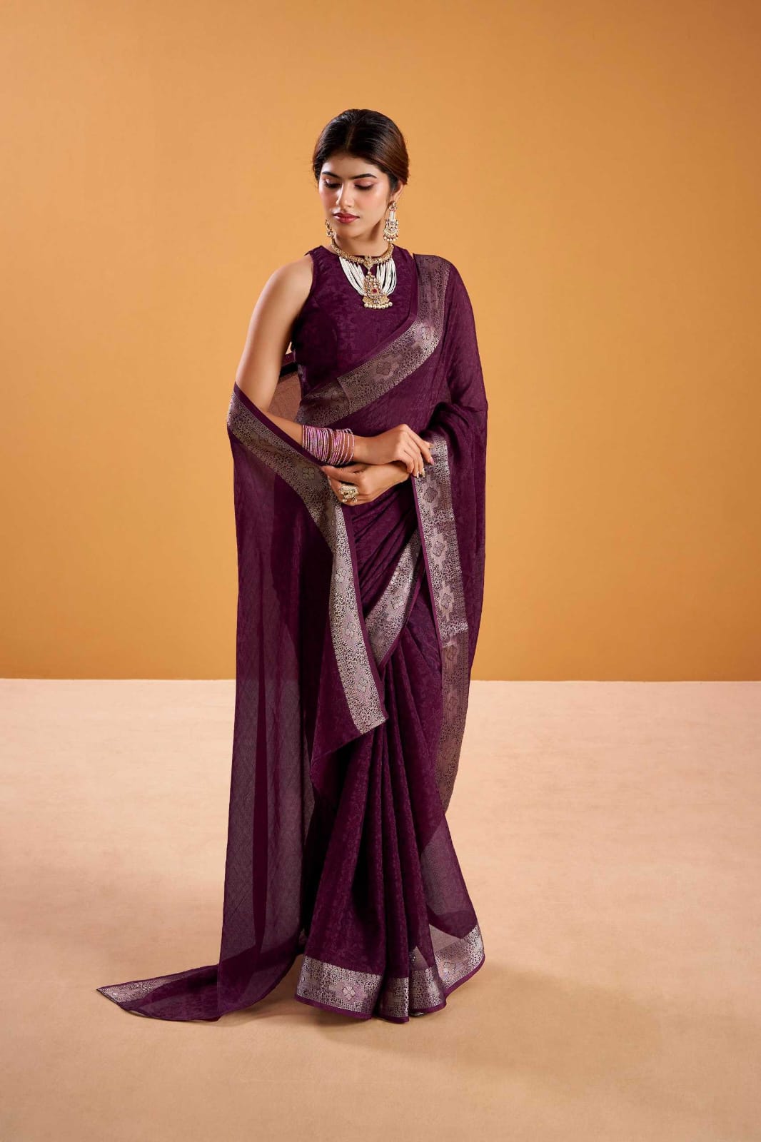 Calviarc Zariya Shimmer Ready-to-Wear Saree with Zari Border