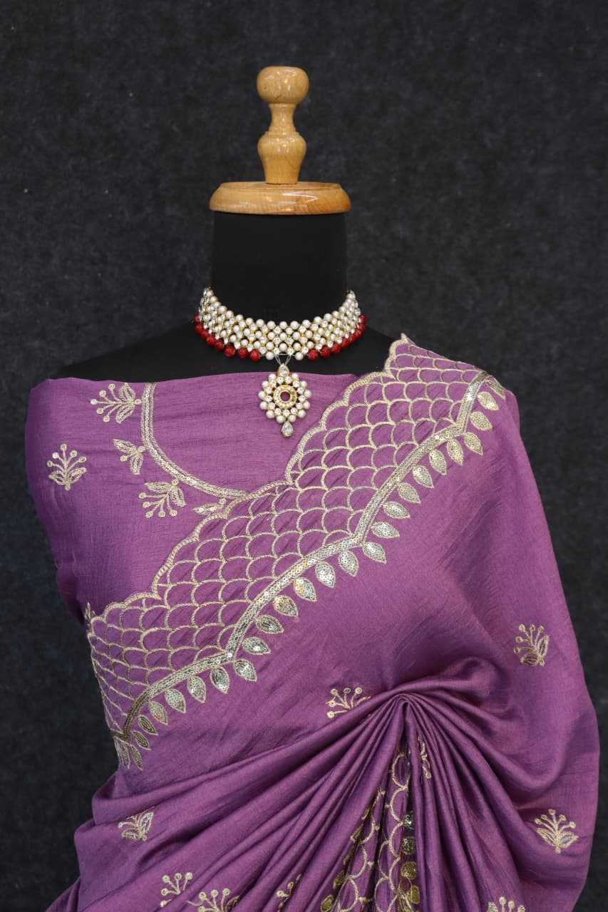 Calviarc Aabha Vichitra Silk Embroidered Saree with Sequin Thread Work
