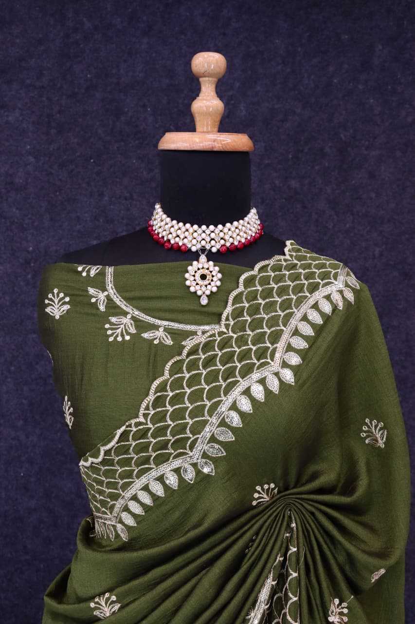 Calviarc Aabha Vichitra Silk Embroidered Saree with Sequin Thread Work