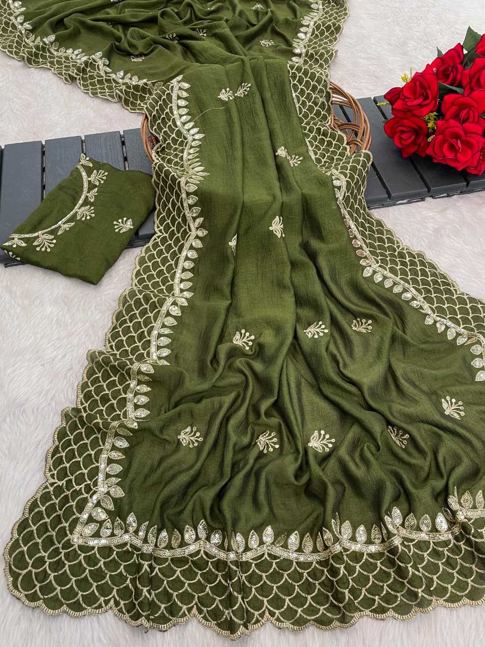 Calviarc Aabha Vichitra Silk Embroidered Saree with Sequin Thread Work