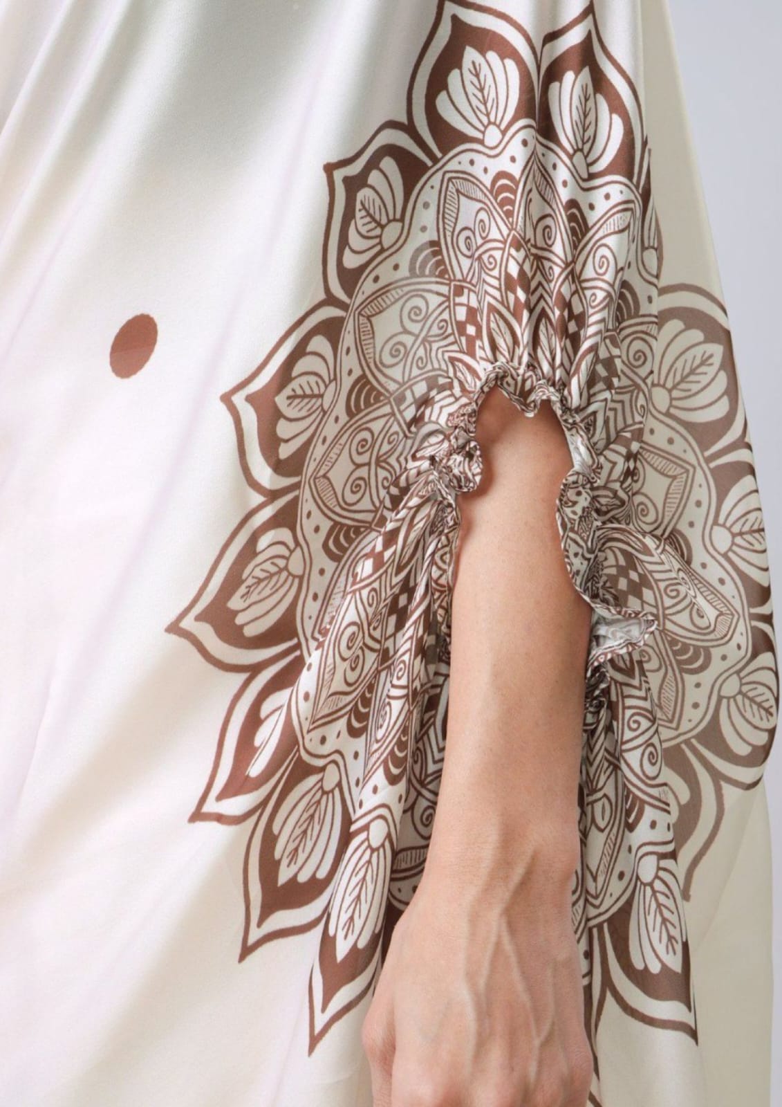 Ivory Aura – Ready-to-Wear Satin Georgette Saree with Peacock Motif