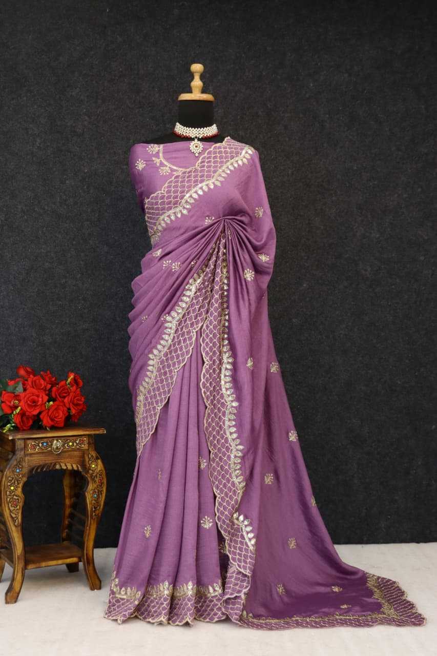 Calviarc Aabha Vichitra Silk Embroidered Saree with Sequin Thread Work