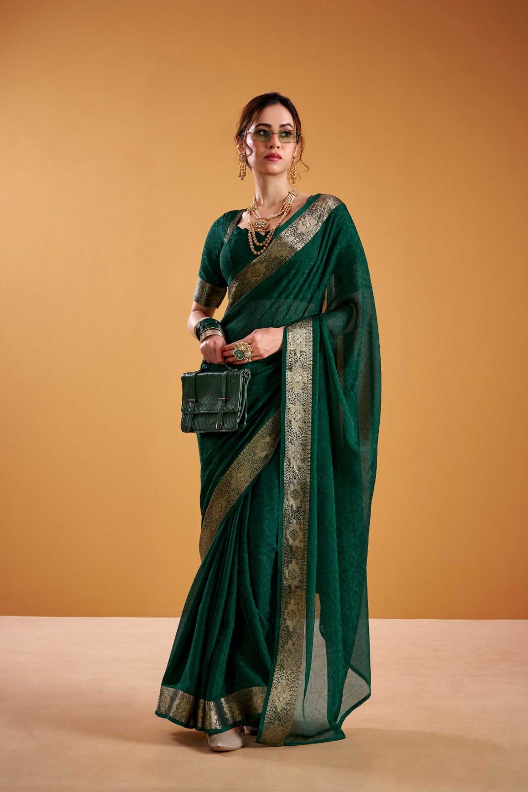 Calviarc Zariya Shimmer Ready-to-Wear Saree with Zari Border